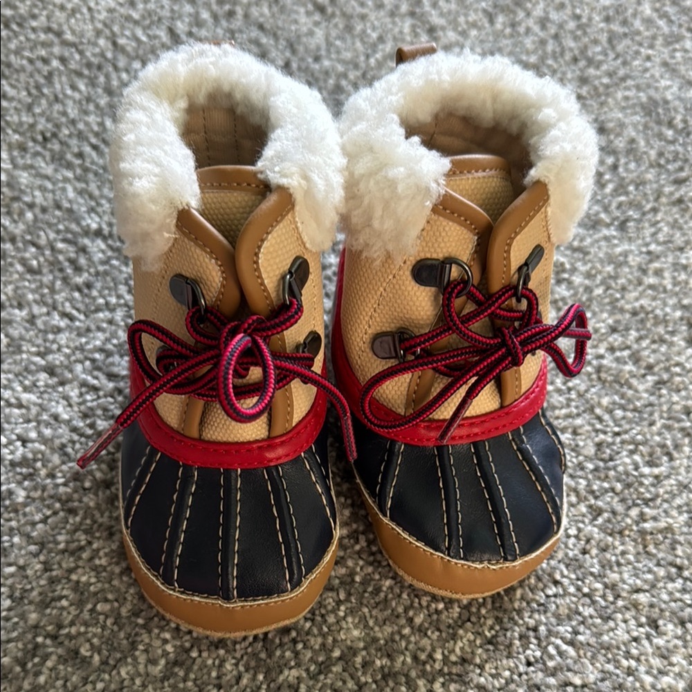 Baby GAP 6-12 Month Tan and Black Winter Boots